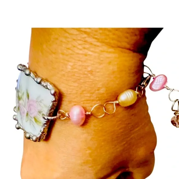 Broken China Cabochon Bracelet Crafted Silver Blend Metalwork, Freshwater Pearls - Picture 6 of 13